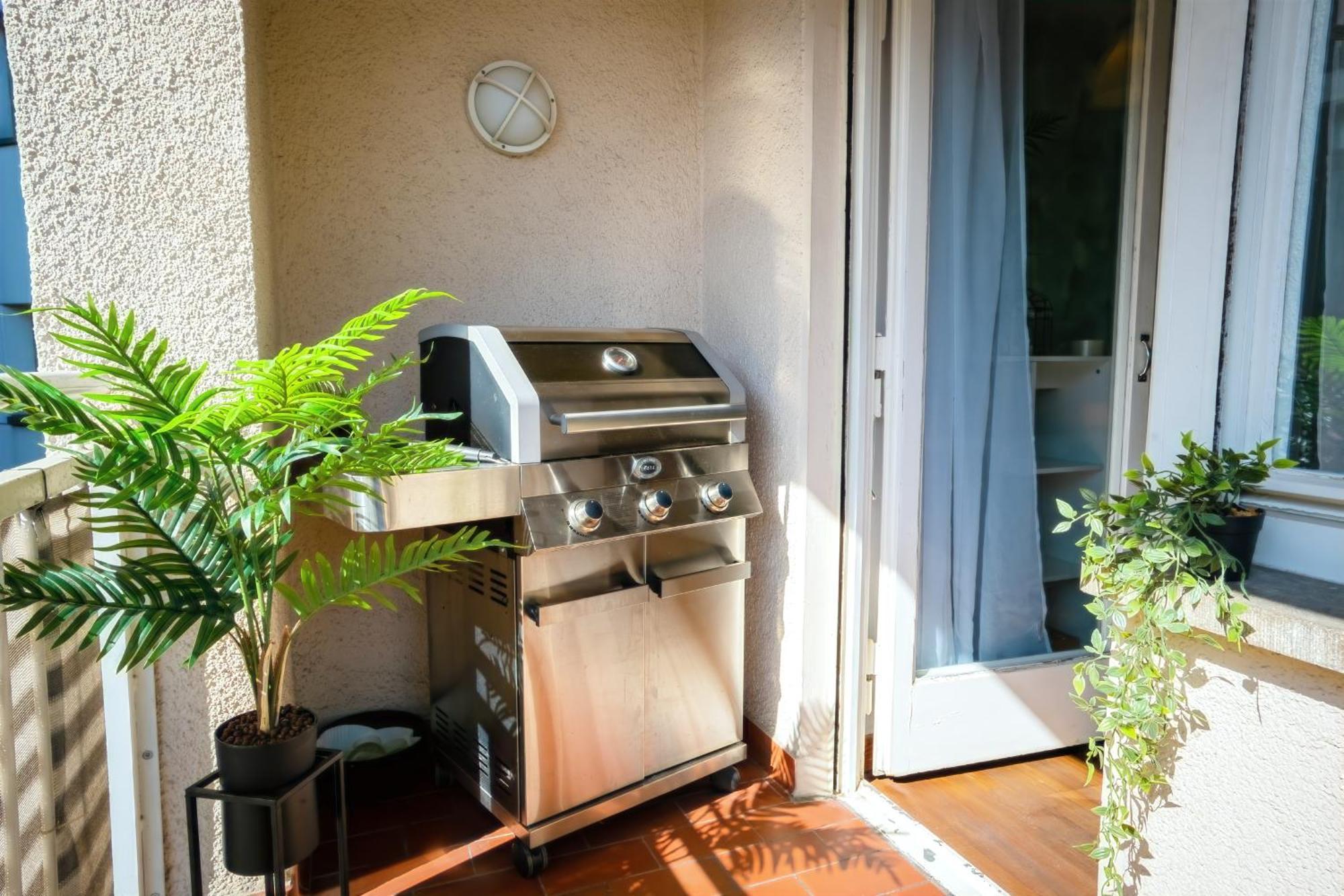 The Big Muenster Fuer Bis Zu 12, Whirlpool, Sauna, Zentral, Tischfussball, Balkon, Gasgrill Ulm Exteriör bild