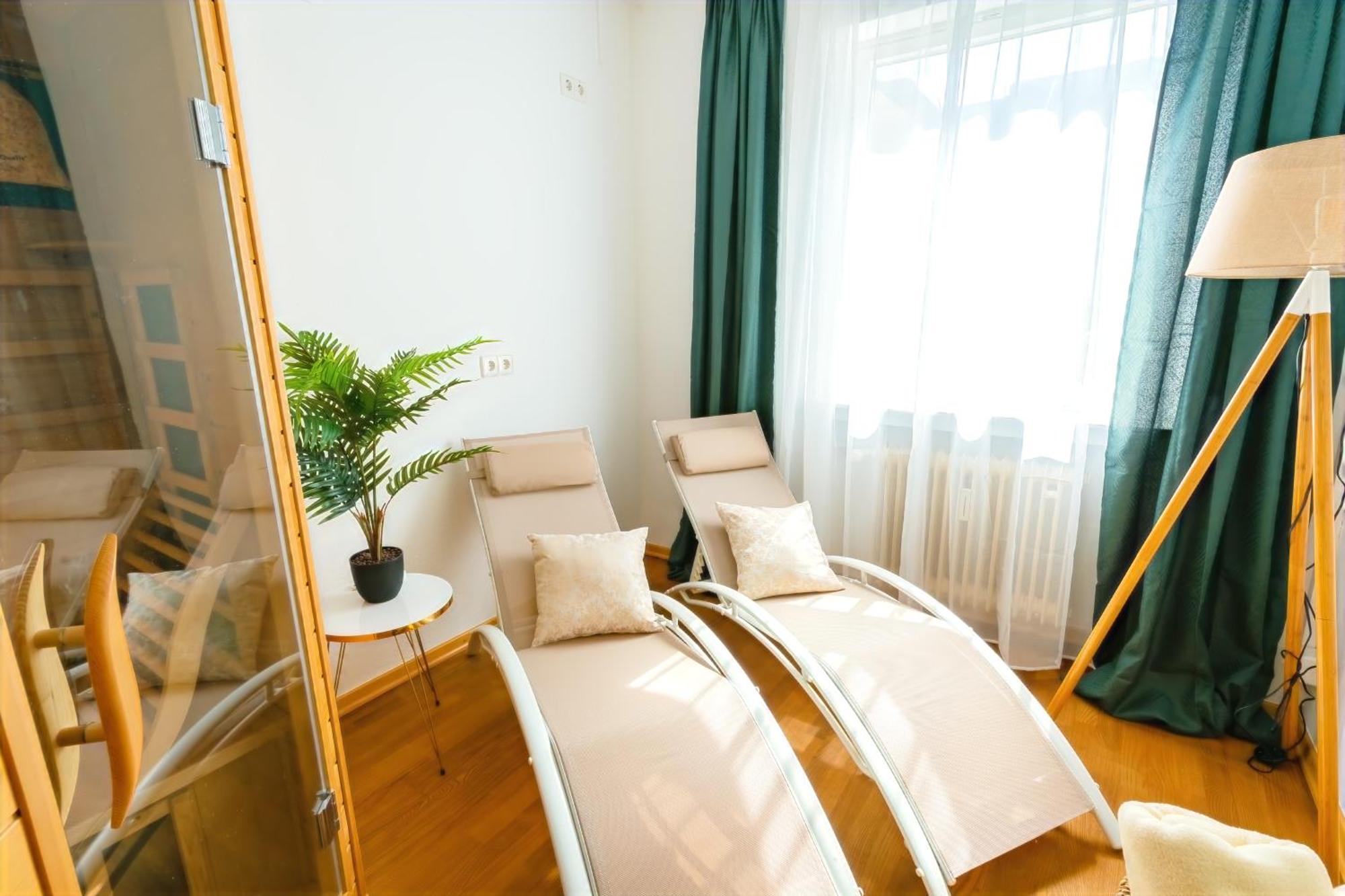 The Big Muenster Fuer Bis Zu 12, Whirlpool, Sauna, Zentral, Tischfussball, Balkon, Gasgrill Ulm Exteriör bild